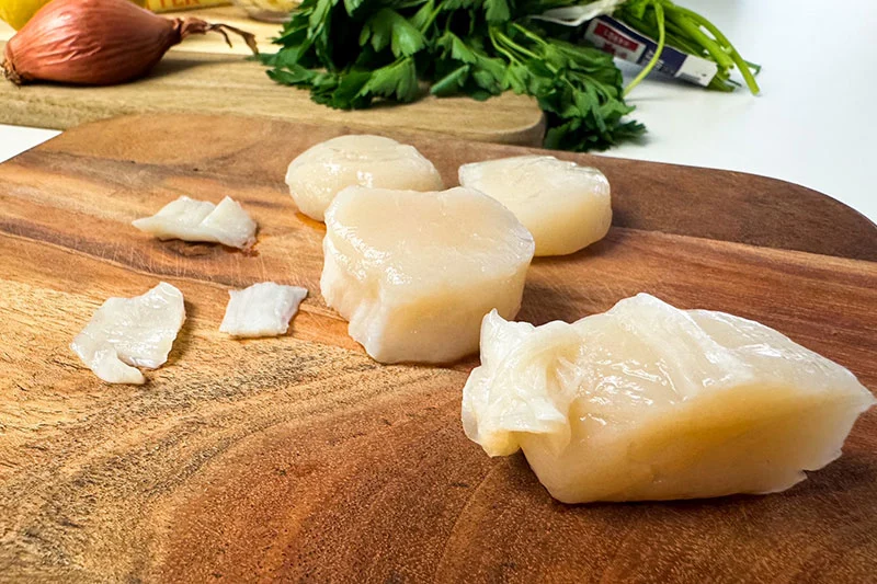 scallops with removed abductor muscles.