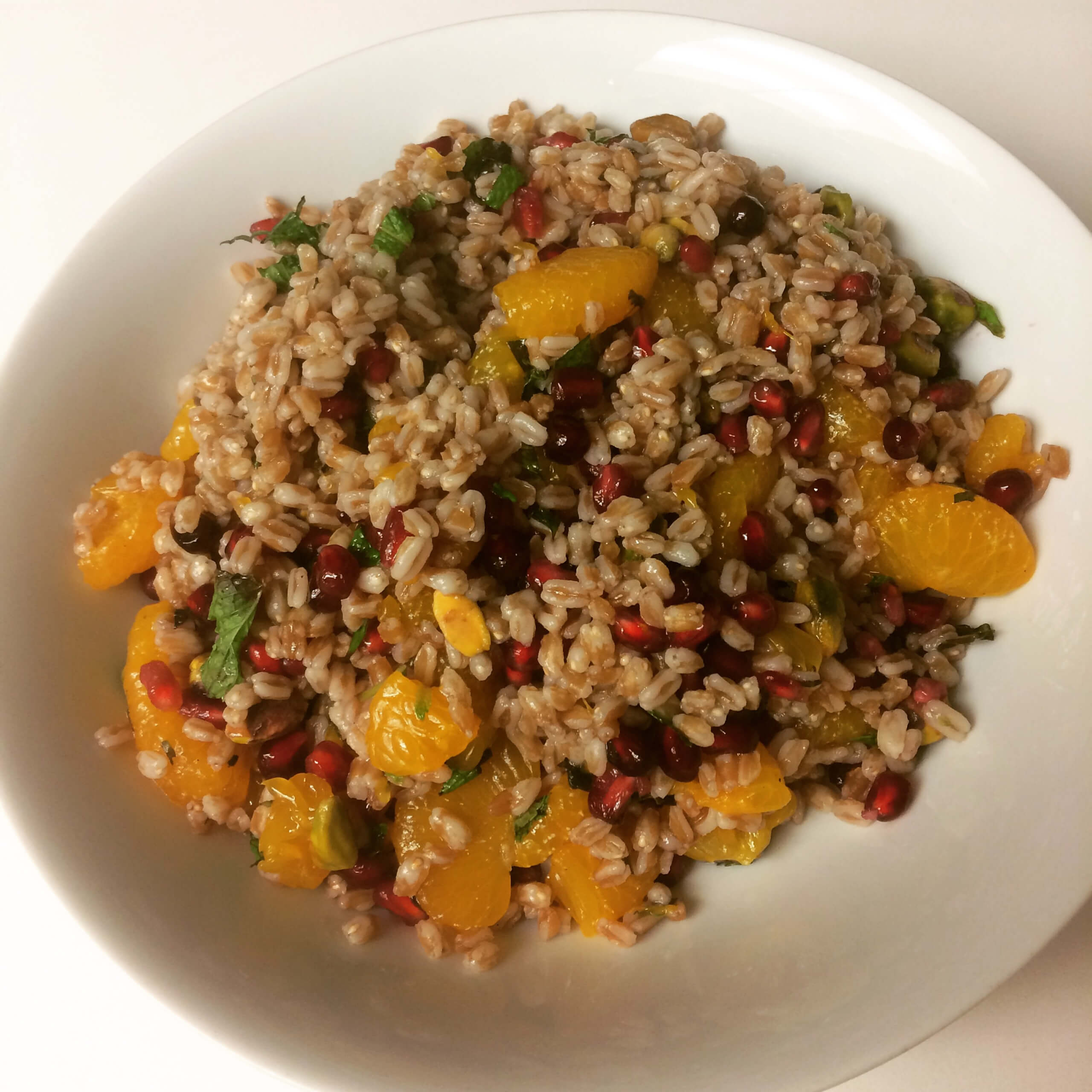 Mandarin Oranges, Pomegranate & Pistachio Farro Salad | My Curated Tastes