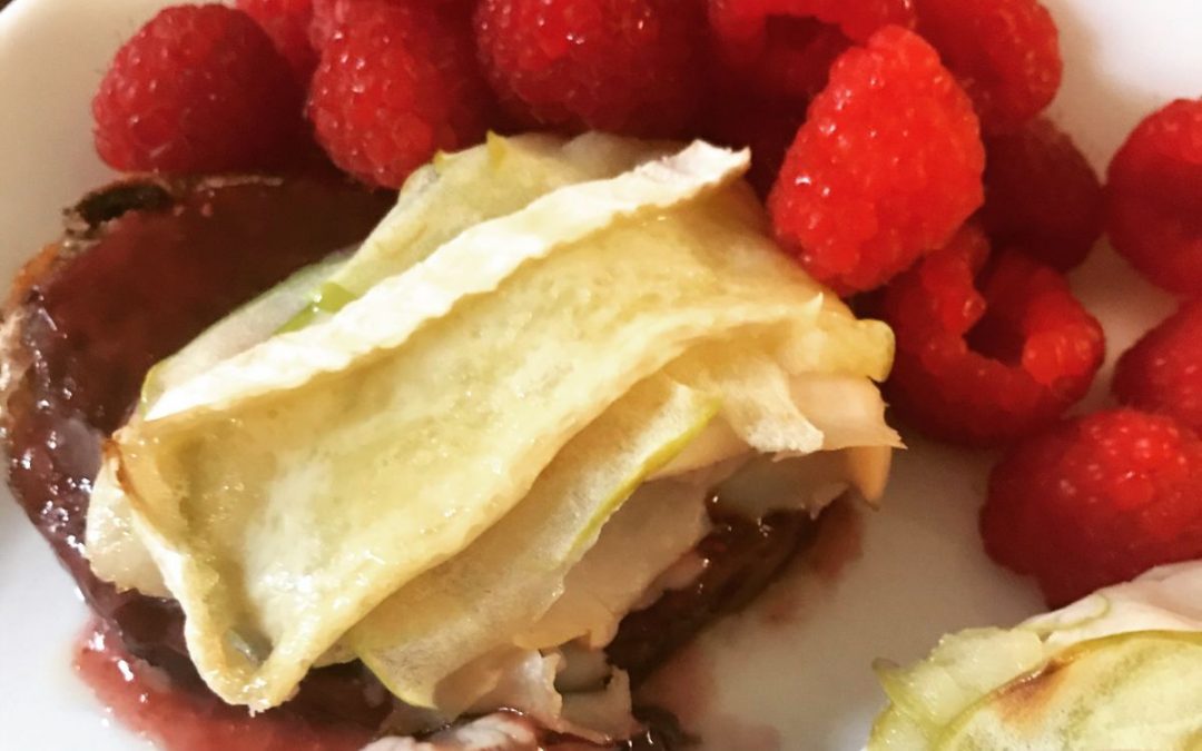 Turkey & Brie bites with Raspberry Sriracha Jam on Walnut Raisin Bread