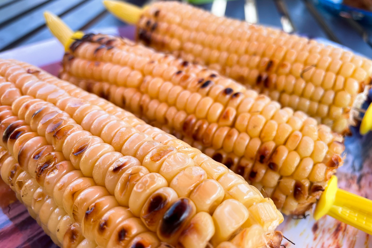 Grilled Corn On The Cob with Garlic Butter