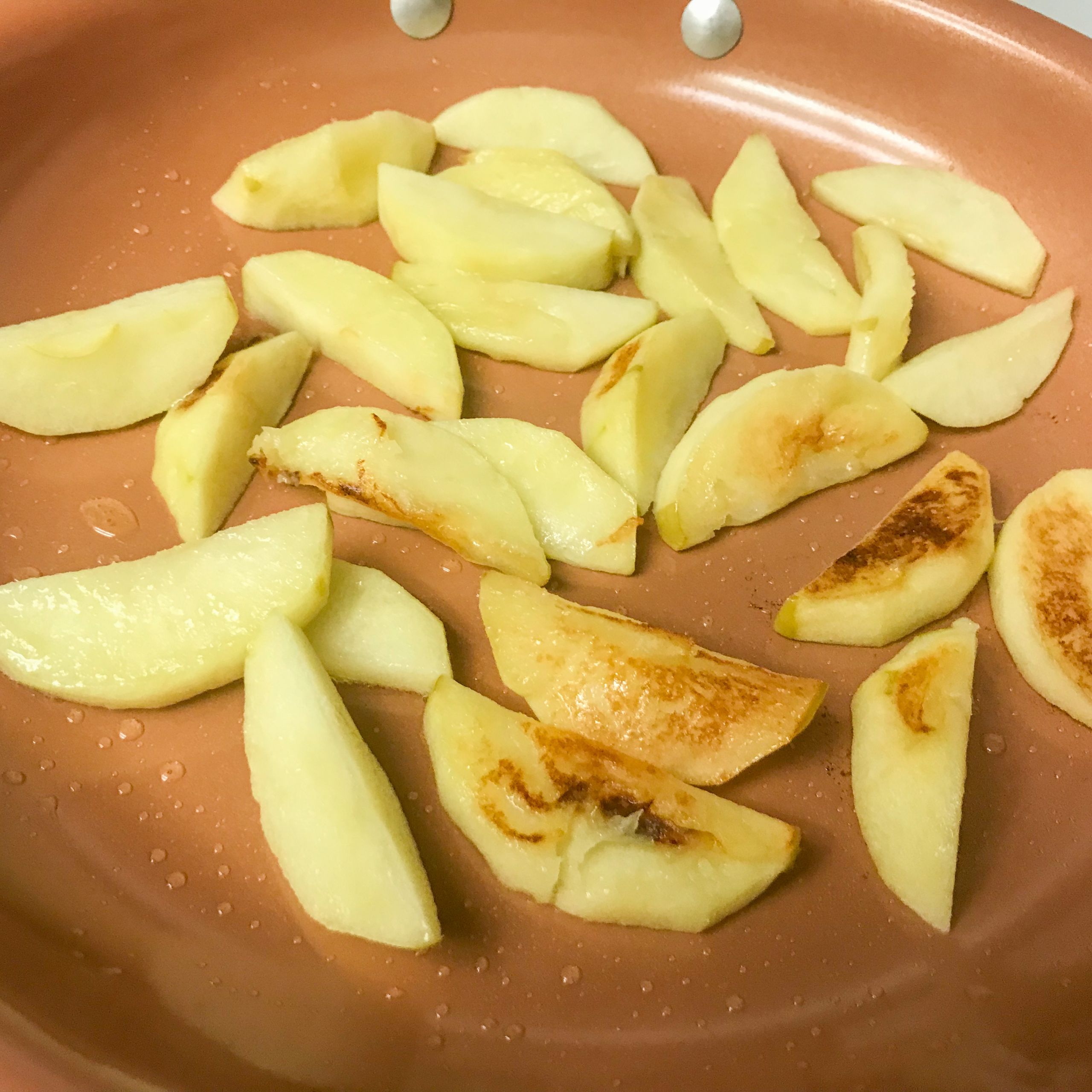 apples saute in pan | my curated tastes