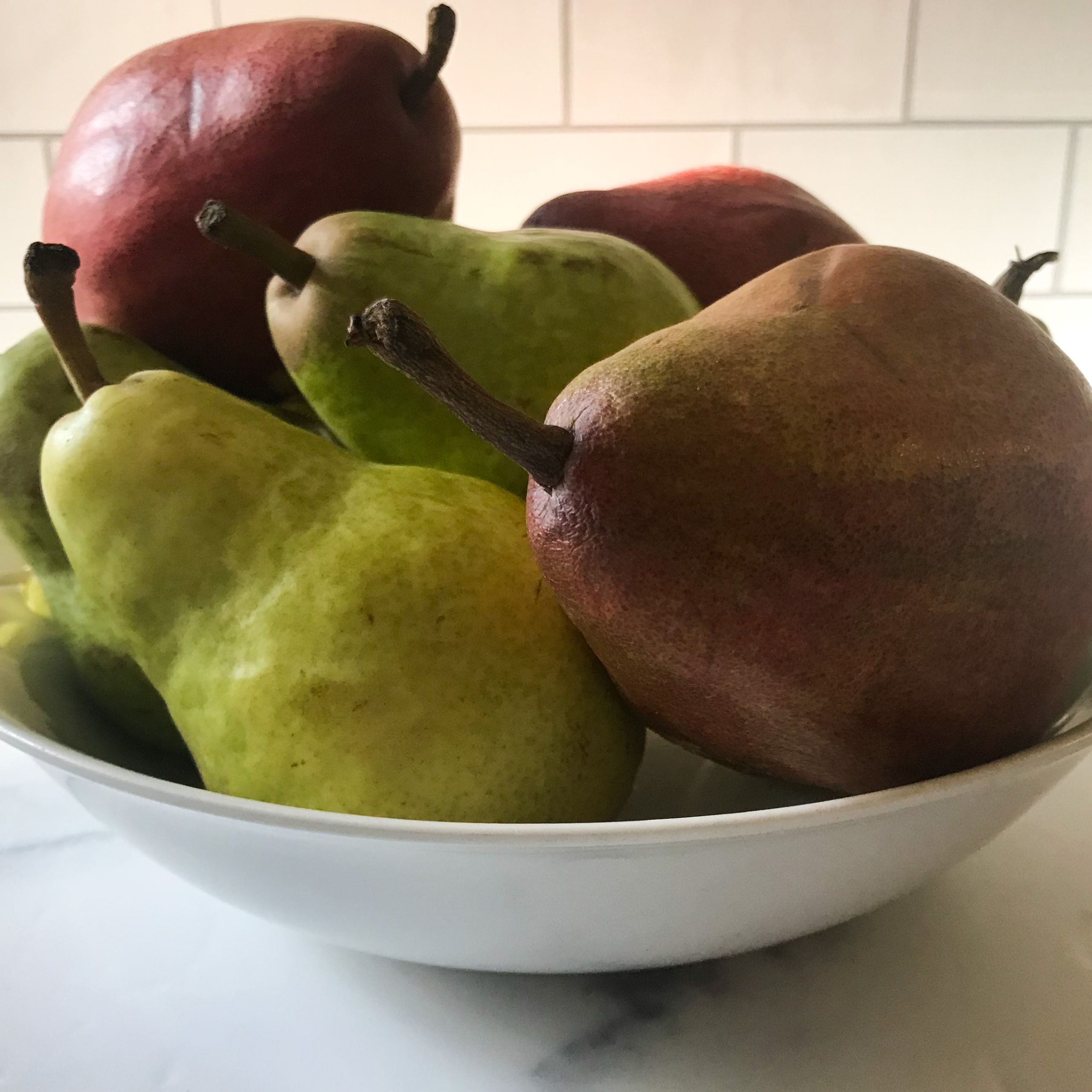 bowl of pears | my curated tastes