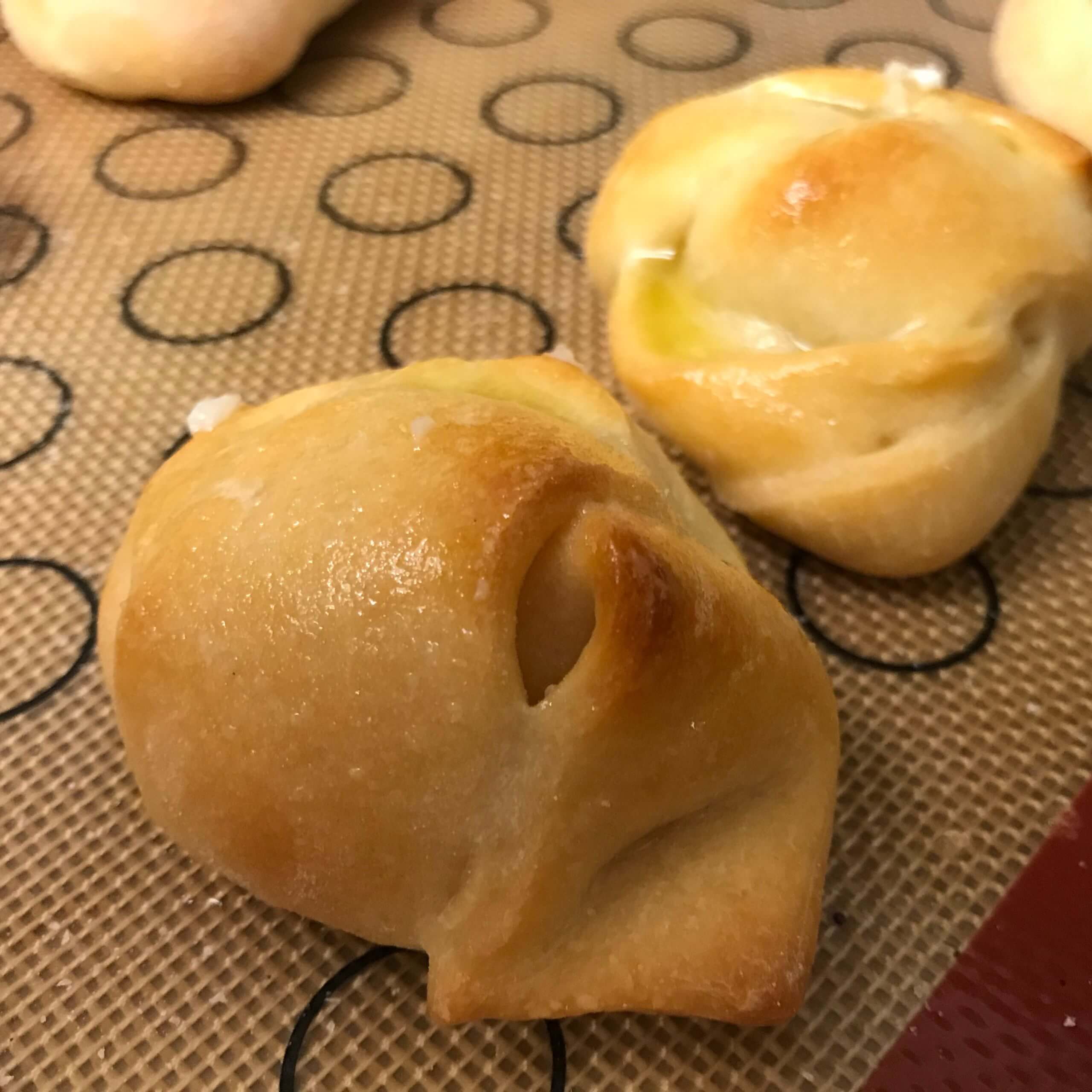 Garlic Knots | My Curated Tastes
