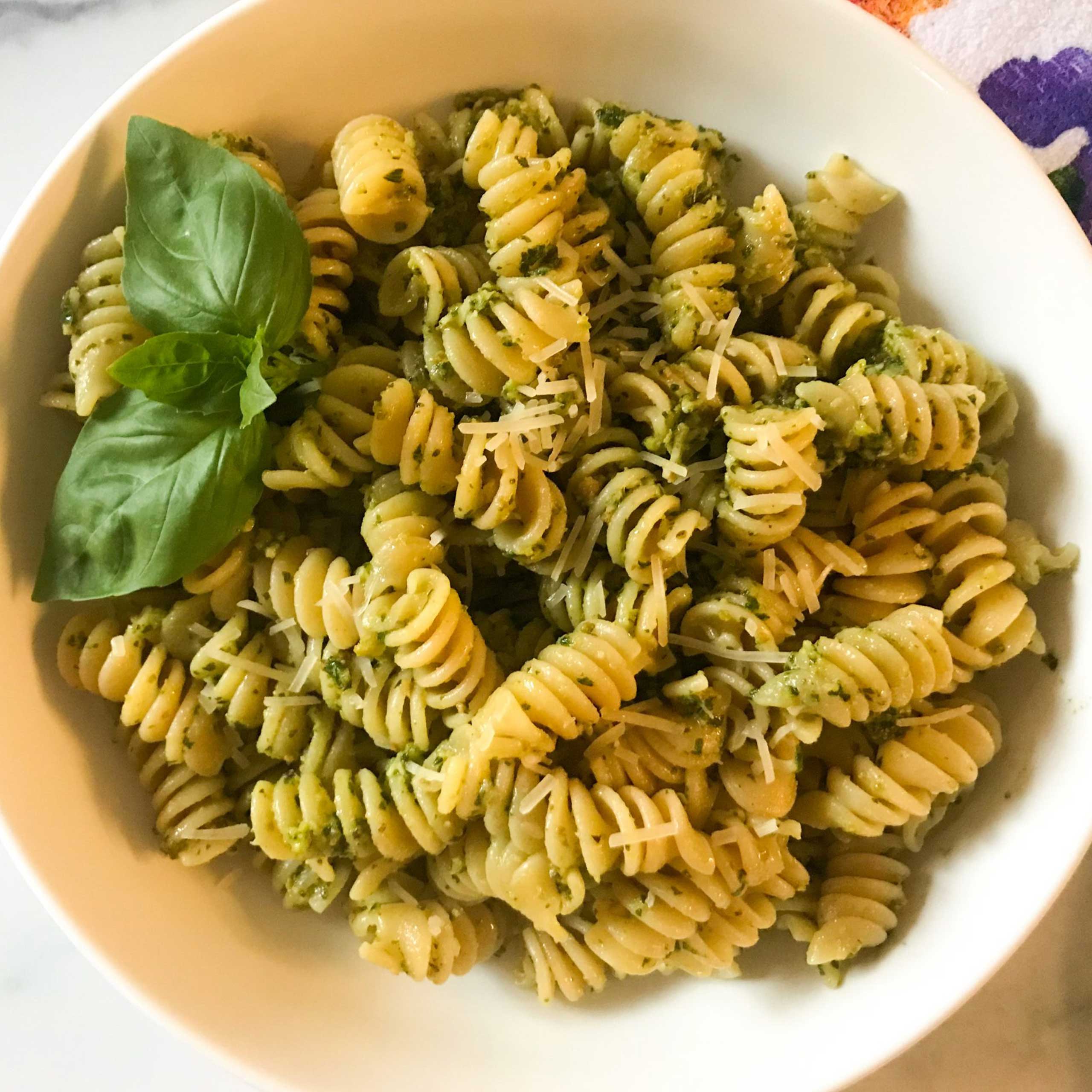 bowl of pasta with pistachio basil pesto | my curated tastes