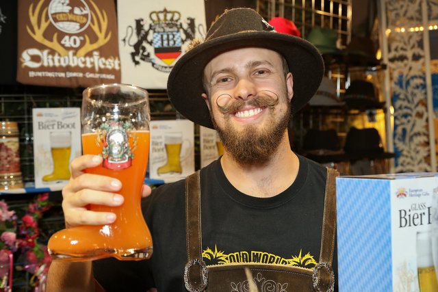 BEER DRINKING GUY AT OKTOBERFEST