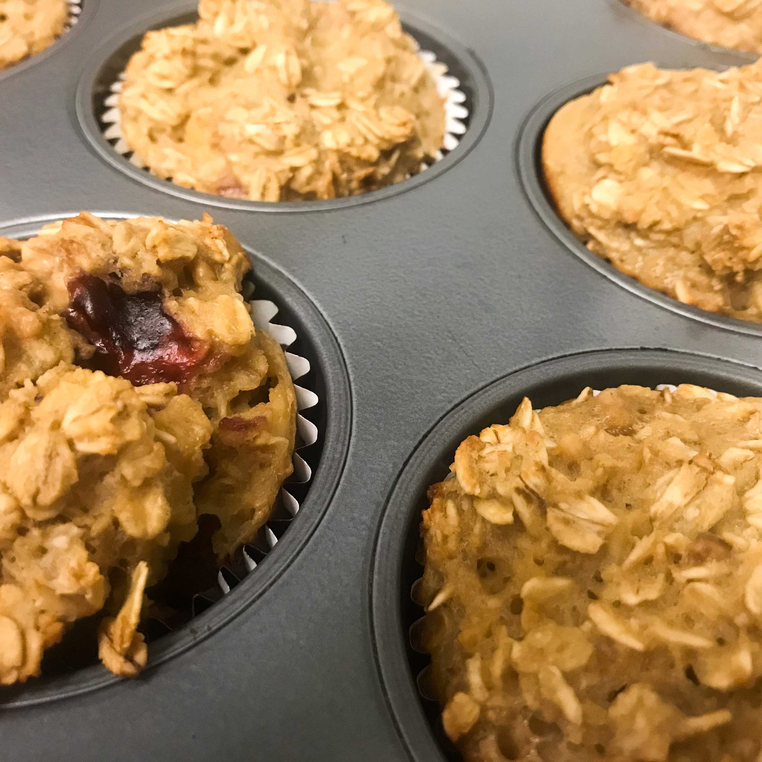 peanut-butter-and-jelly-oatmeal-muffins-4