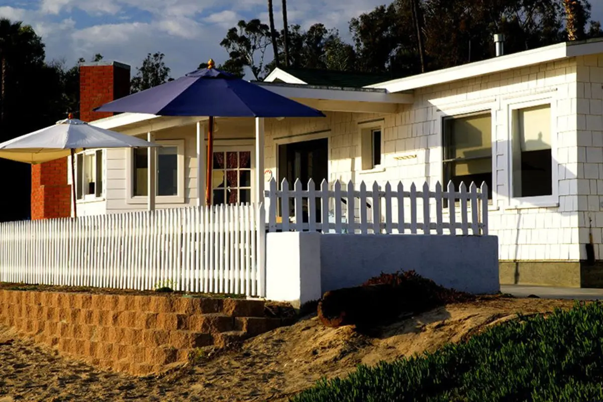 CRYSTAL COVE COTTAGE.