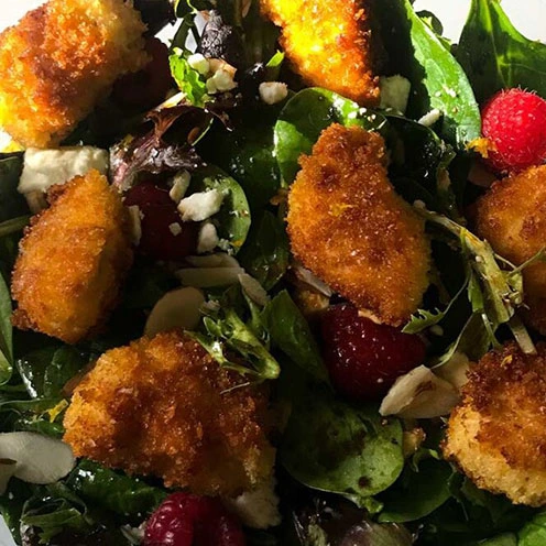 Raspberry-and-Lemon-Salad-with-Crispy-Chicken-Croutons-featured