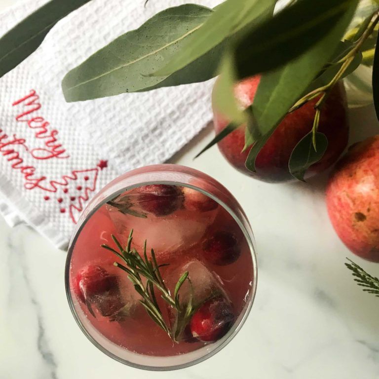 Pomegranate-Spritzer