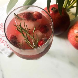 Pomegranate-Spritzer