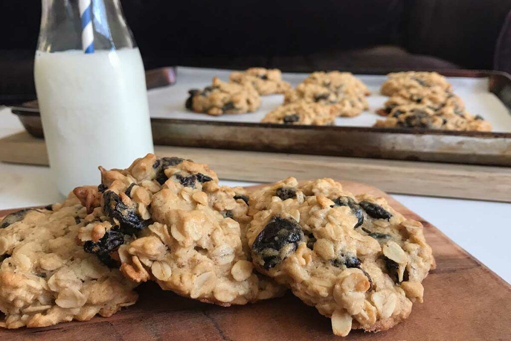 Spelt And Oatmeal Raisin Cookies | My Curated Tastes