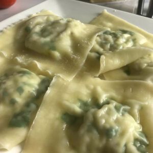 Wonton Cheese & Spinach Ravioli With Marinara Sauce | My Curated Tastes