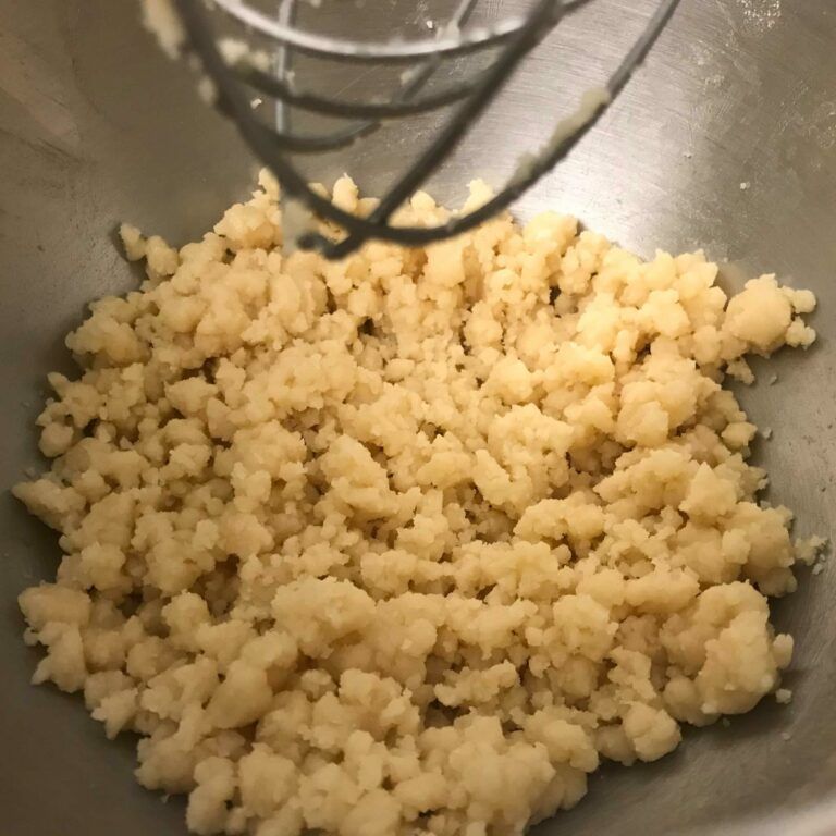 crust mix in a bowl