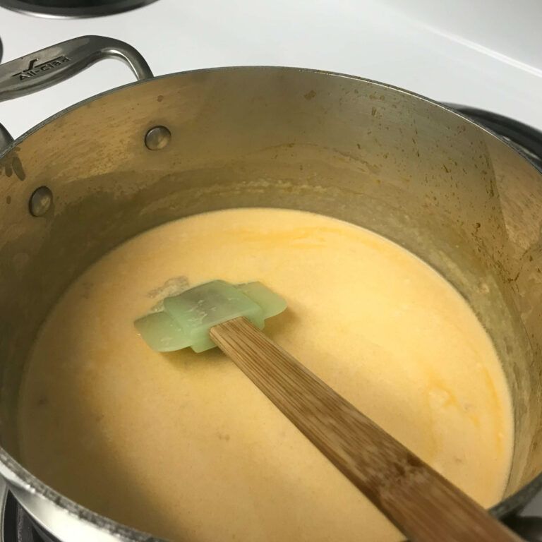 sauce in pot