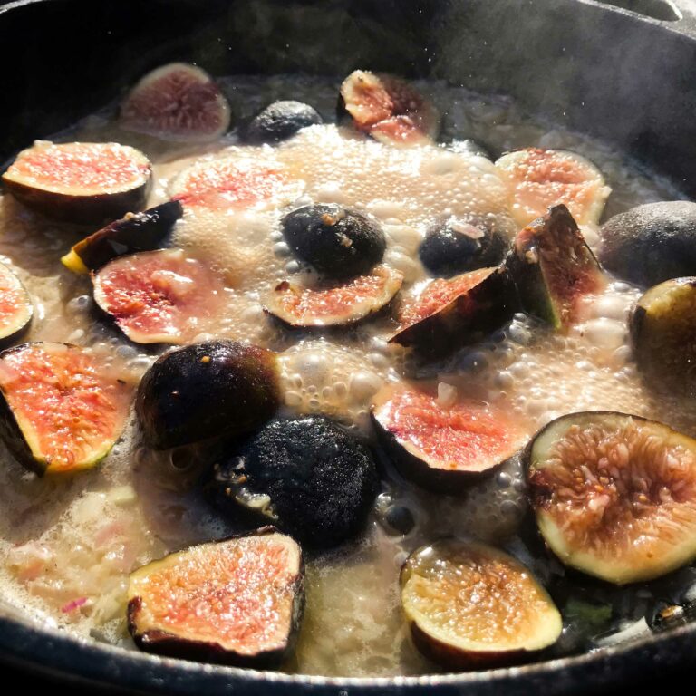 Chicken-Thighs-with-Figs-and-Thyme