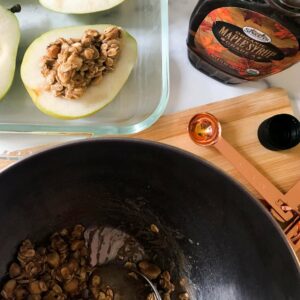 Roasted-Pears-With-Granola-Yogurt-Maple-Syrup