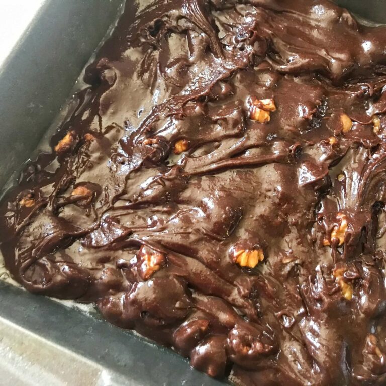 Chocolate-Brownies-With-Cranberries-Walnuts