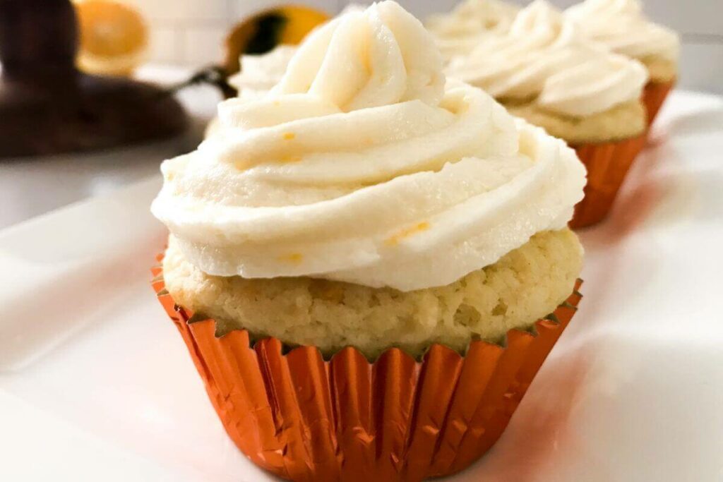 lemon cupcake.