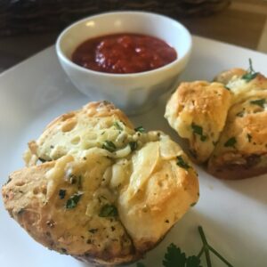 Monkey-Bread-Cheese-and-Garlic-Muffins