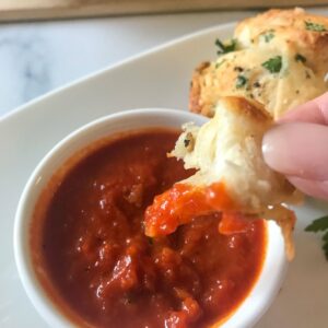 Monkey-Bread-Cheese-and-Garlic-Muffins