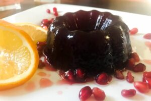 Jellied Cranberry & Pomegranate Sauce