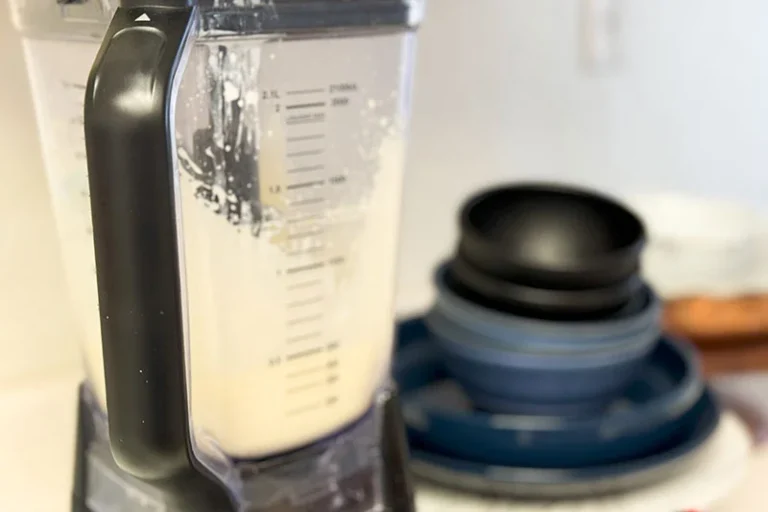 cottage cheese cake batter in blender.