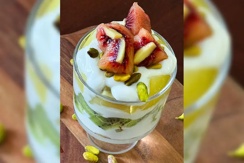 tri color kiwi greek yogurt dessert parfait.