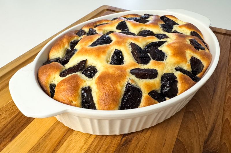 clafoutis aux prunes out of the oven.